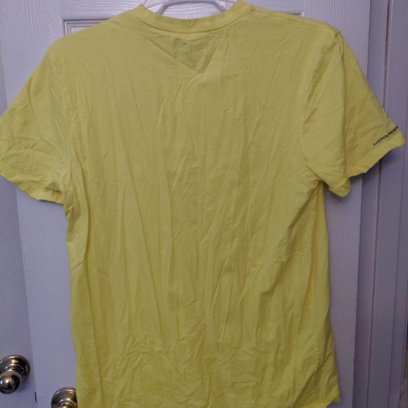 Mens Under Armour Yellow Beach Short Sleeve Tee - Picture 2 of 4